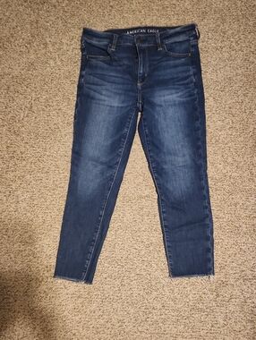 American Eagle Outfitters Dark Hi Rise Jegging Crop 10 Short
